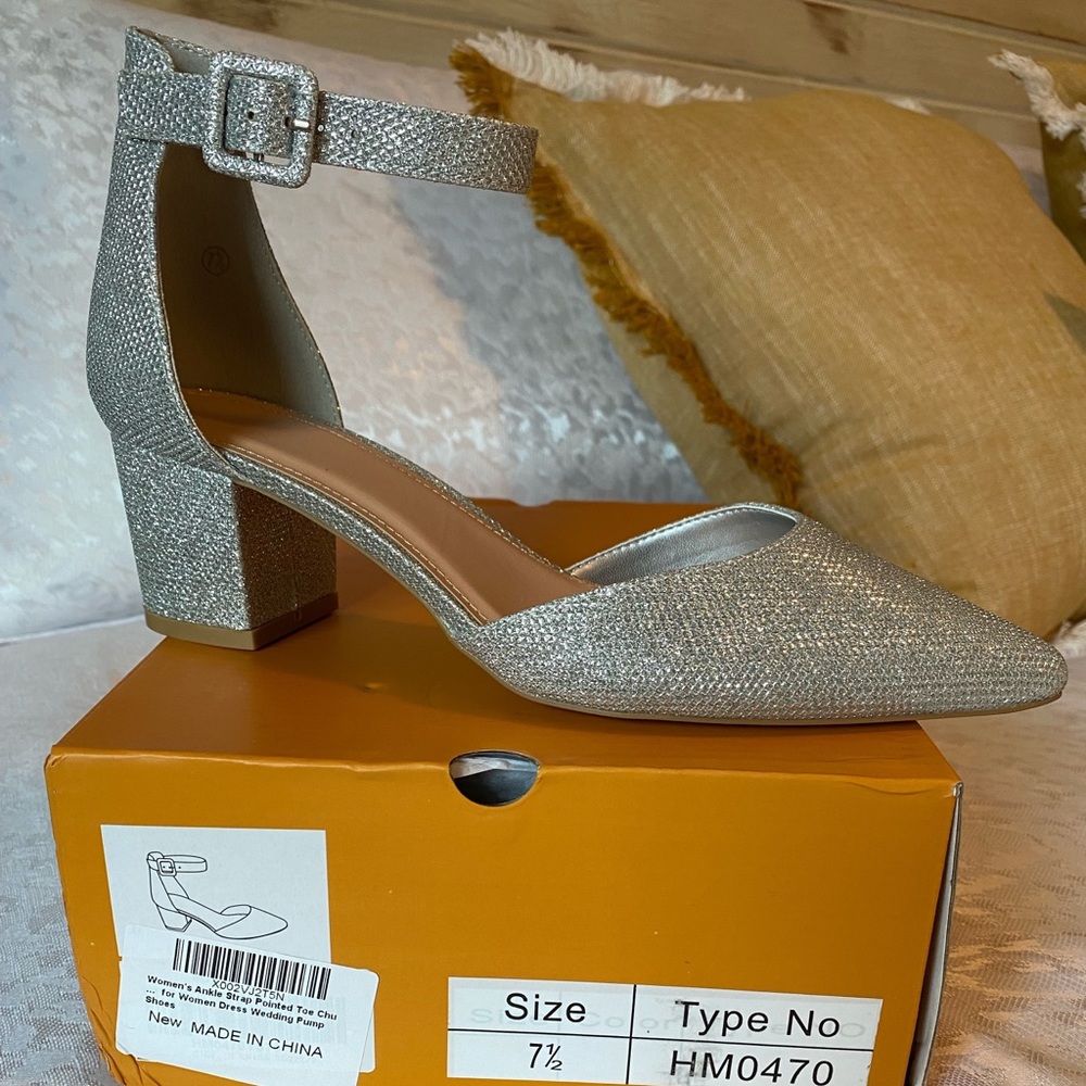 Silver Heels shoe Sz 7.5